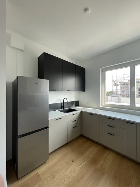 4-Zimmer-Wohnung in Karlshorst mit Dachterrasse und Blick auf Naturschutzgebiet — photo 1